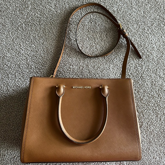 Michael Kors Handbag - Picture 1 of 11
